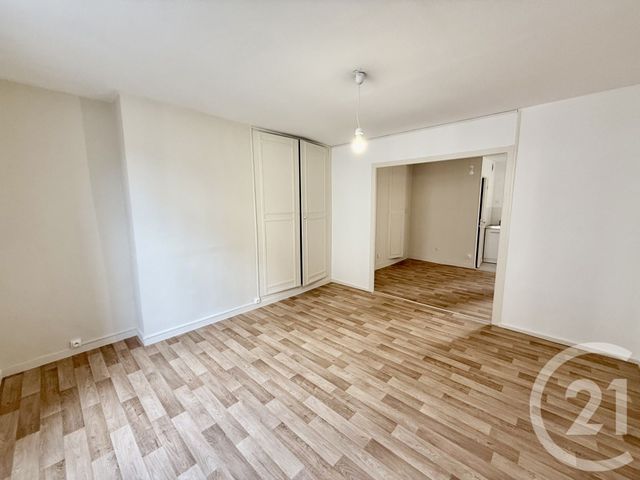 Appartement F1 à louer - 1 pièce - 32.02 m2 - NEMOURS - 77 - ILE-DE-FRANCE - Century 21 Cottage Immobilier