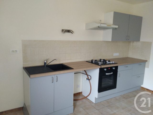 Appartement F2 à louer - 2 pièces - 70.6 m2 - CHATEAU LANDON - 77 - ILE-DE-FRANCE - Century 21 Cottage Immobilier