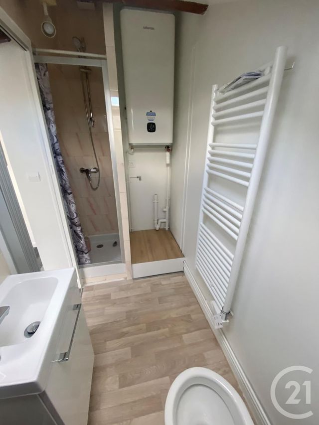 Appartement F2 à louer - 2 pièces - 21.9 m2 - NEMOURS - 77 - ILE-DE-FRANCE - Century 21 Cottage Immobilier