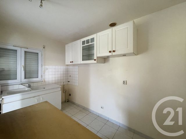 maison à louer - 4 pièces - 87.0 m2 - MONTCOURT FROMONVILLE - 77 - ILE-DE-FRANCE - Century 21 Cottage Immobilier