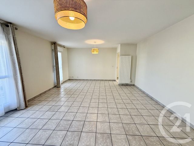 Appartement F3 à louer - 3 pièces - 73.0 m2 - NEMOURS - 77 - ILE-DE-FRANCE - Century 21 Cottage Immobilier