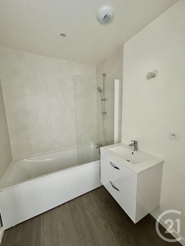 Appartement F3 à louer - 3 pièces - 54.99 m2 - NEMOURS - 77 - ILE-DE-FRANCE - Century 21 Cottage Immobilier