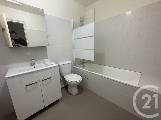 Appartement à louer - 2 pièces - 49.75 m2 - NEMOURS - 77 - ILE-DE-FRANCE - Century 21 Cottage Immobilier