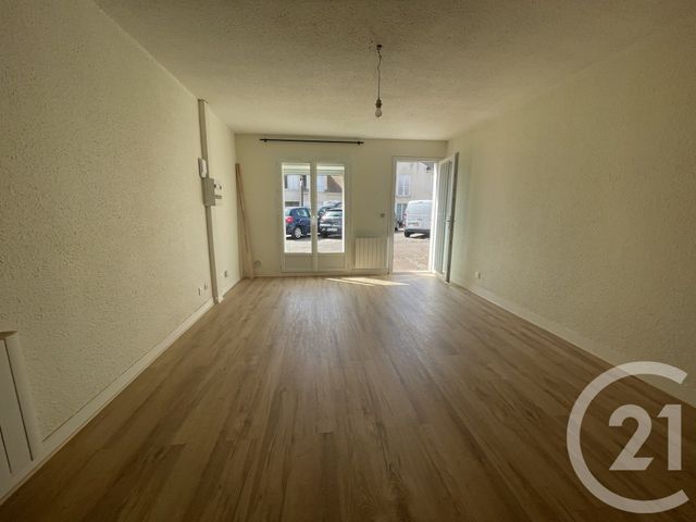 Appartement à louer - 2 pièces - 49.75 m2 - NEMOURS - 77 - ILE-DE-FRANCE - Century 21 Cottage Immobilier