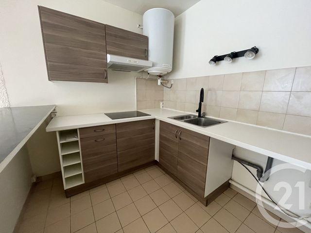 Appartement à louer - 2 pièces - 49.75 m2 - NEMOURS - 77 - ILE-DE-FRANCE - Century 21 Cottage Immobilier