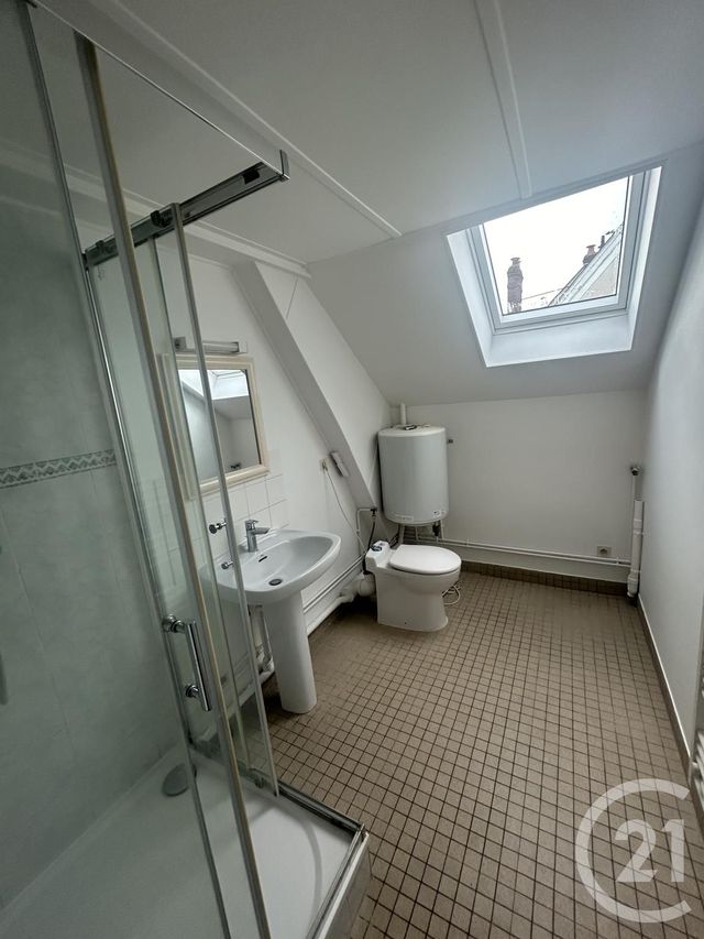Appartement F1 à louer - 1 pièce - 28.53 m2 - NEMOURS - 77 - ILE-DE-FRANCE - Century 21 Cottage Immobilier