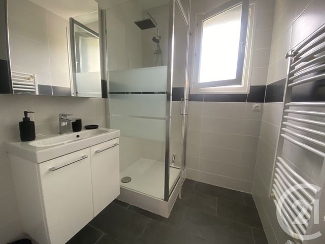 Appartement F2 à louer - 2 pièces - 45.22 m2 - NEMOURS - 77 - ILE-DE-FRANCE - Century 21 Cottage Immobilier