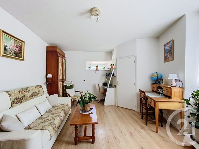Appartement F3 à vendre - 3 pièces - 79.45 m2 - ST PIERRE LES NEMOURS - 77 - ILE-DE-FRANCE - Century 21 Cottage Immobilier