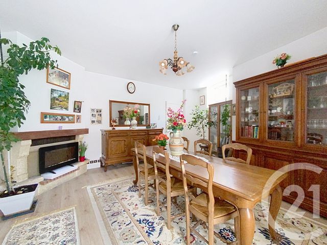 Appartement F3 à vendre - 3 pièces - 79.45 m2 - ST PIERRE LES NEMOURS - 77 - ILE-DE-FRANCE - Century 21 Cottage Immobilier