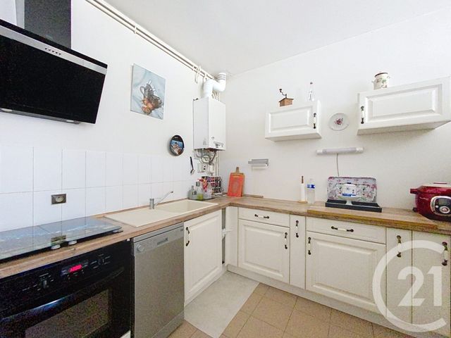 Appartement F3 à vendre - 3 pièces - 79.45 m2 - ST PIERRE LES NEMOURS - 77 - ILE-DE-FRANCE - Century 21 Cottage Immobilier