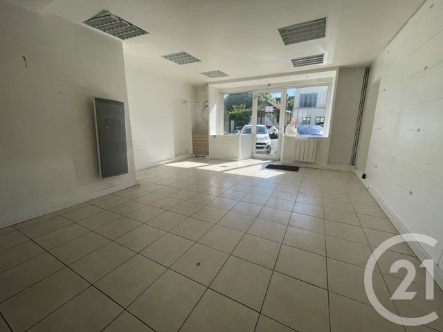 Appartement à louer - 1 pièce - 50.0 m2 - SOUPPES SUR LOING - 77 - ILE-DE-FRANCE - Century 21 Cottage Immobilier