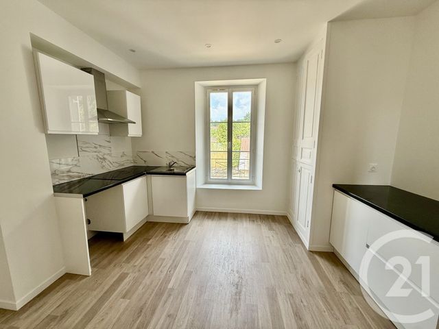 Appartement F3 à louer - 3 pièces - 62.4 m2 - SOUPPES SUR LOING - 77 - ILE-DE-FRANCE - Century 21 Cottage Immobilier