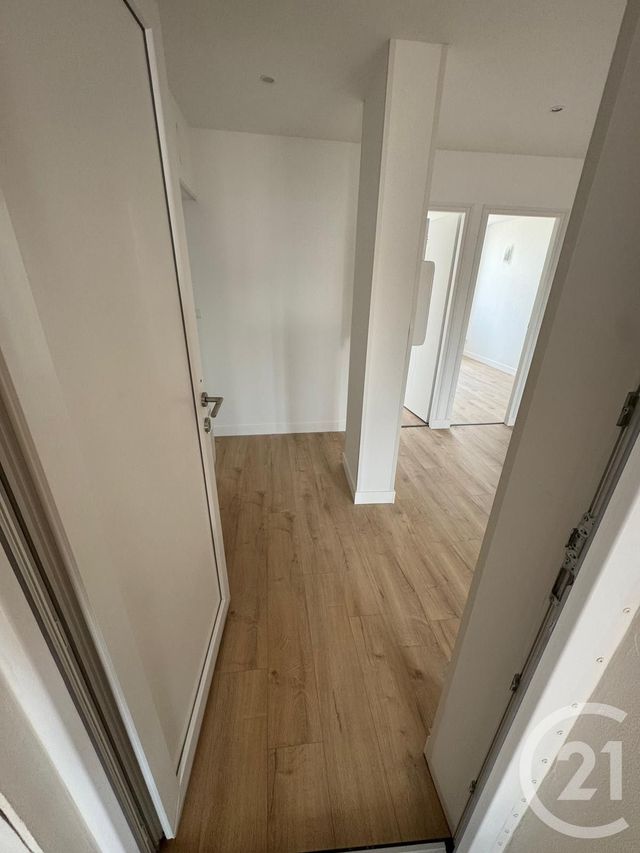Appartement F4 à louer - 4 pièces - 61.33 m2 - EGREVILLE - 77 - ILE-DE-FRANCE - Century 21 Cottage Immobilier