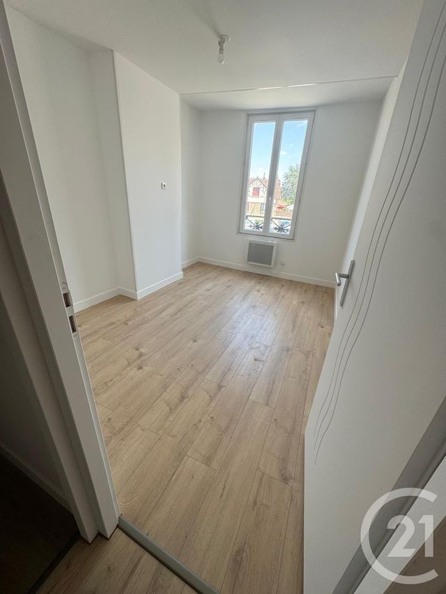 Appartement F4 à louer - 4 pièces - 61.33 m2 - EGREVILLE - 77 - ILE-DE-FRANCE - Century 21 Cottage Immobilier