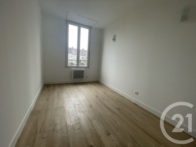 Appartement F4 à louer - 4 pièces - 61.33 m2 - EGREVILLE - 77 - ILE-DE-FRANCE - Century 21 Cottage Immobilier
