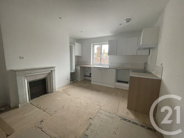 Appartement F4 à louer - 4 pièces - 61.33 m2 - EGREVILLE - 77 - ILE-DE-FRANCE - Century 21 Cottage Immobilier