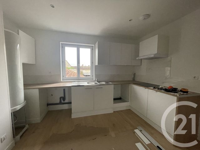 Appartement F4 à louer - 4 pièces - 61.33 m2 - EGREVILLE - 77 - ILE-DE-FRANCE - Century 21 Cottage Immobilier