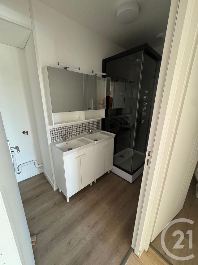 Appartement F4 à louer - 4 pièces - 61.33 m2 - EGREVILLE - 77 - ILE-DE-FRANCE - Century 21 Cottage Immobilier