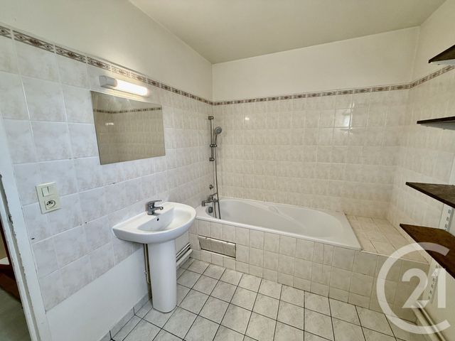 maison à louer - 4 pièces - 83.95 m2 - NEMOURS - 77 - ILE-DE-FRANCE - Century 21 Cottage Immobilier