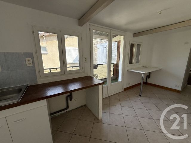 Appartement F2 à louer - 2 pièces - 49.0 m2 - NEMOURS - 77 - ILE-DE-FRANCE - Century 21 Cottage Immobilier