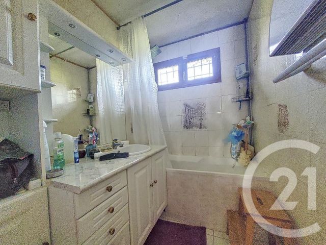 maison à louer - 5 pièces - 98.0 m2 - POLIGNY - 77 - ILE-DE-FRANCE - Century 21 Cottage Immobilier