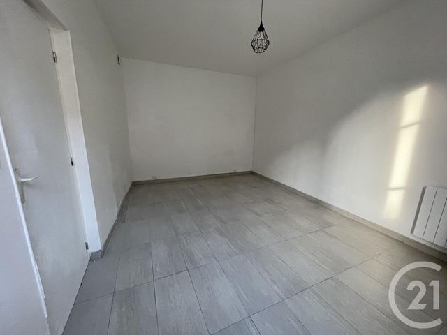 Appartement F2 à louer - 2 pièces - 46.74 m2 - VOULX - 77 - ILE-DE-FRANCE - Century 21 Cottage Immobilier
