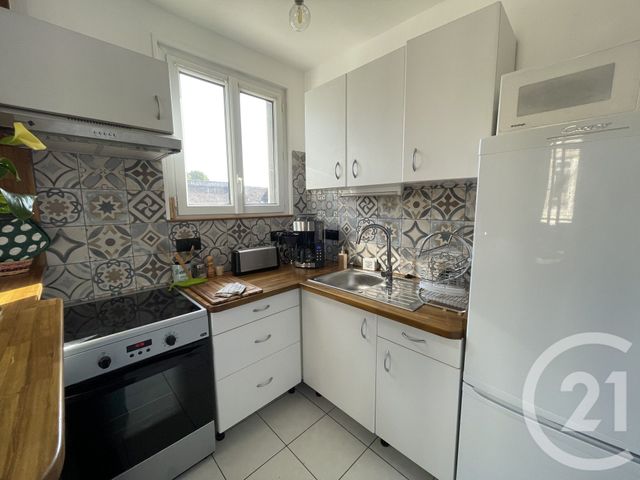 Appartement F2 à louer - 2 pièces - 39.62 m2 - LARCHANT - 77 - ILE-DE-FRANCE - Century 21 Cottage Immobilier
