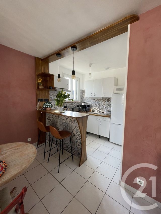 Appartement F2 à louer - 2 pièces - 39.62 m2 - LARCHANT - 77 - ILE-DE-FRANCE - Century 21 Cottage Immobilier