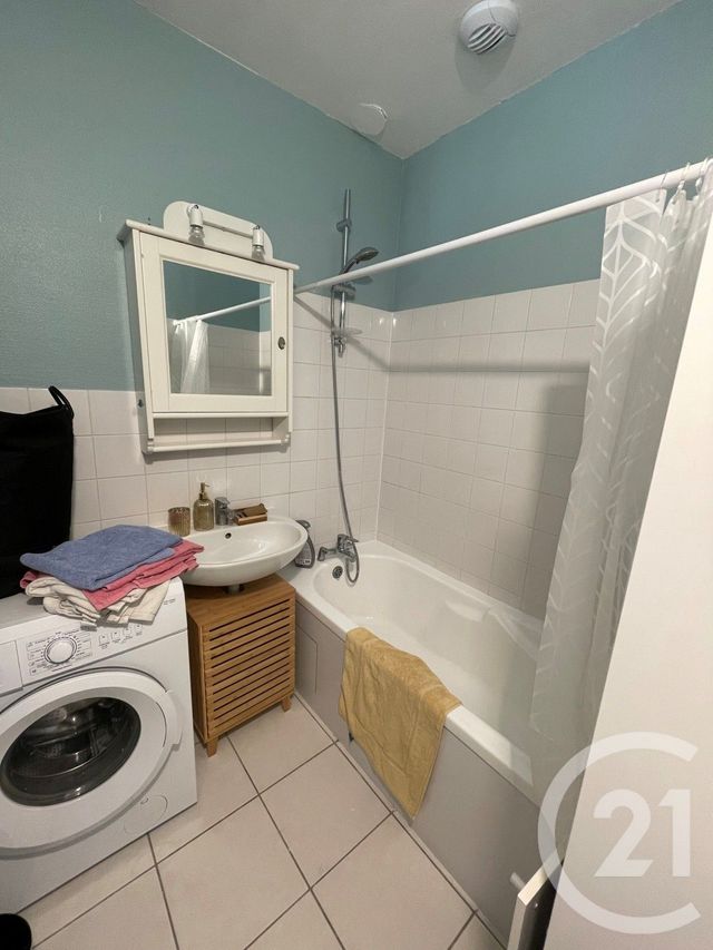 Appartement F2 à louer - 2 pièces - 39.62 m2 - LARCHANT - 77 - ILE-DE-FRANCE - Century 21 Cottage Immobilier