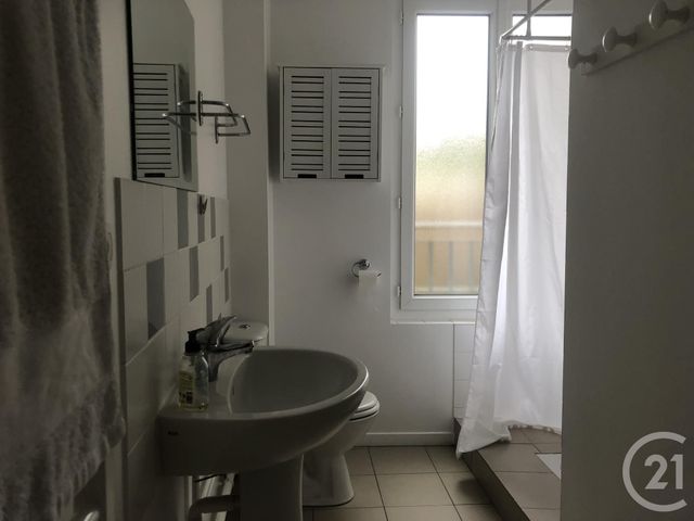 Appartement F2 à louer - 2 pièces - 42.35 m2 - NEMOURS - 77 - ILE-DE-FRANCE - Century 21 Cottage Immobilier