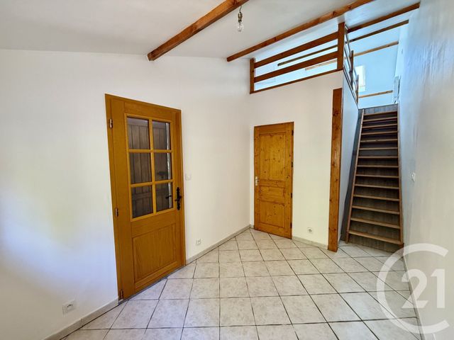 maison à louer - 6 pièces - 113.0 m2 - MONTCOURT FROMONVILLE - 77 - ILE-DE-FRANCE - Century 21 Cottage Immobilier