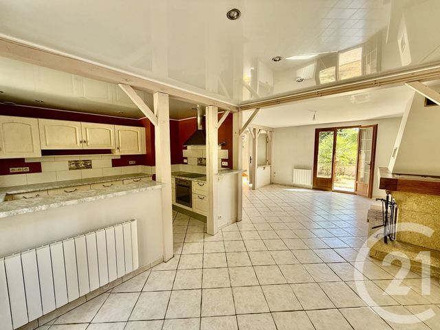 maison à louer - 6 pièces - 113.0 m2 - MONTCOURT FROMONVILLE - 77 - ILE-DE-FRANCE - Century 21 Cottage Immobilier