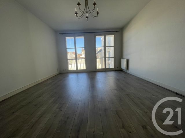 Appartement F2 à louer - 2 pièces - 51.41 m2 - NEMOURS - 77 - ILE-DE-FRANCE - Century 21 Cottage Immobilier