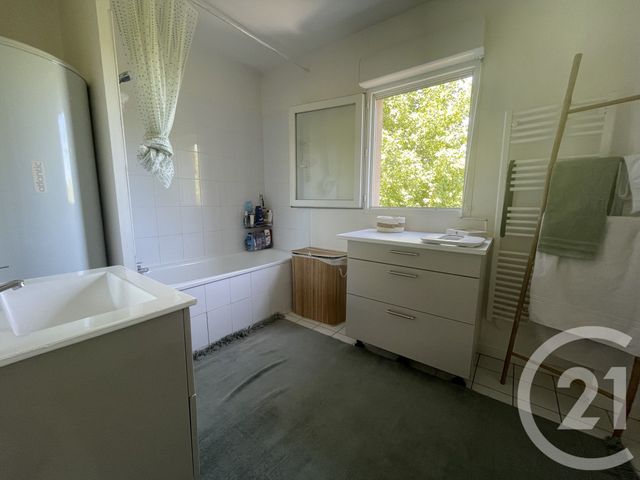 maison à louer - 4 pièces - 77.7 m2 - NEMOURS - 77 - ILE-DE-FRANCE - Century 21 Cottage Immobilier