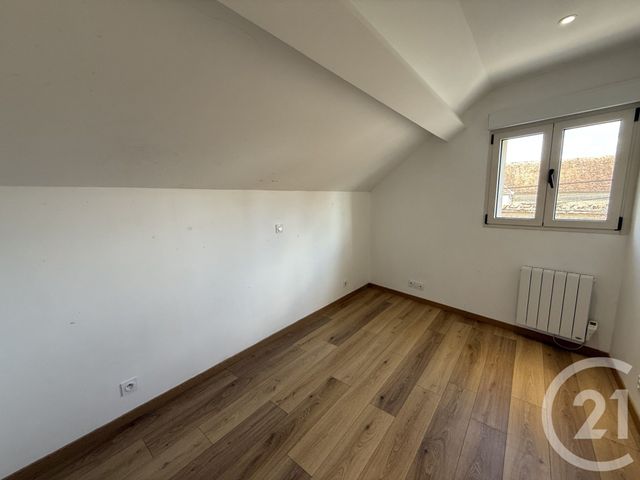 Appartement F4 à louer - 4 pièces - 74.67 m2 - EGREVILLE - 77 - ILE-DE-FRANCE - Century 21 Cottage Immobilier