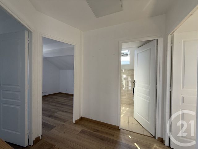 Appartement F4 à louer - 4 pièces - 74.67 m2 - EGREVILLE - 77 - ILE-DE-FRANCE - Century 21 Cottage Immobilier