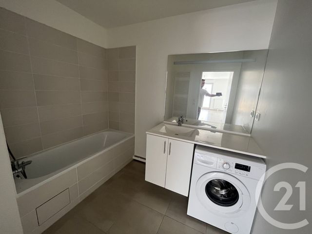Appartement F3 à louer - 3 pièces - 65.59 m2 - NEMOURS - 77 - ILE-DE-FRANCE - Century 21 Cottage Immobilier