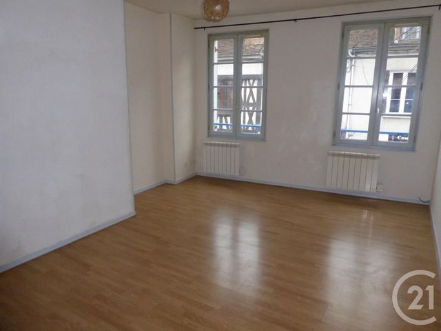 Appartement F1 à louer - 1 pièce - 35.49 m2 - NEMOURS - 77 - ILE-DE-FRANCE - Century 21 Cottage Immobilier