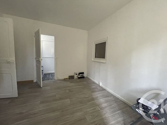 Appartement F2 à louer - 2 pièces - 46.0 m2 - NEMOURS - 77 - ILE-DE-FRANCE - Century 21 Cottage Immobilier