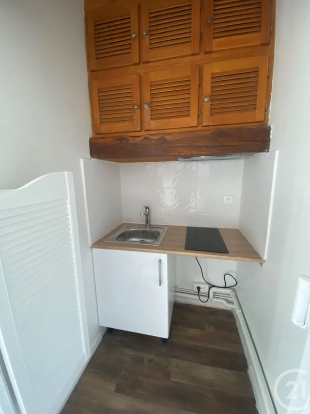 Appartement F2 à louer - 2 pièces - 21.9 m2 - NEMOURS - 77 - ILE-DE-FRANCE - Century 21 Cottage Immobilier